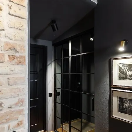 #stayhere - Historic Old Town Chic