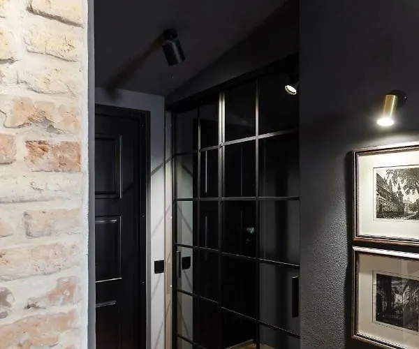 #stayhere - Historic Old Town Chic